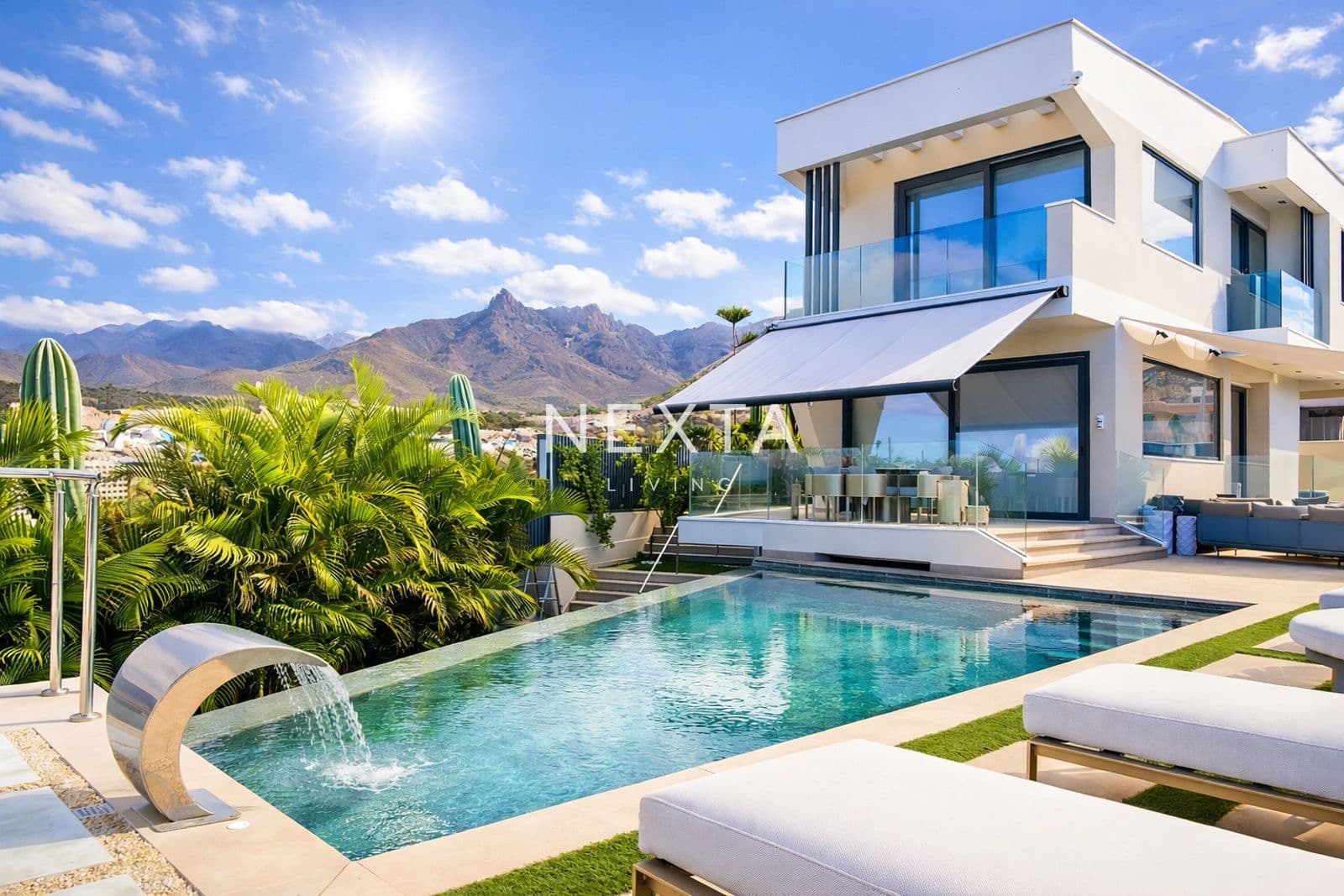 Moderne Luxusvilla mit Meerblick und privatem Pool in Costa Adeje, Teneriffa