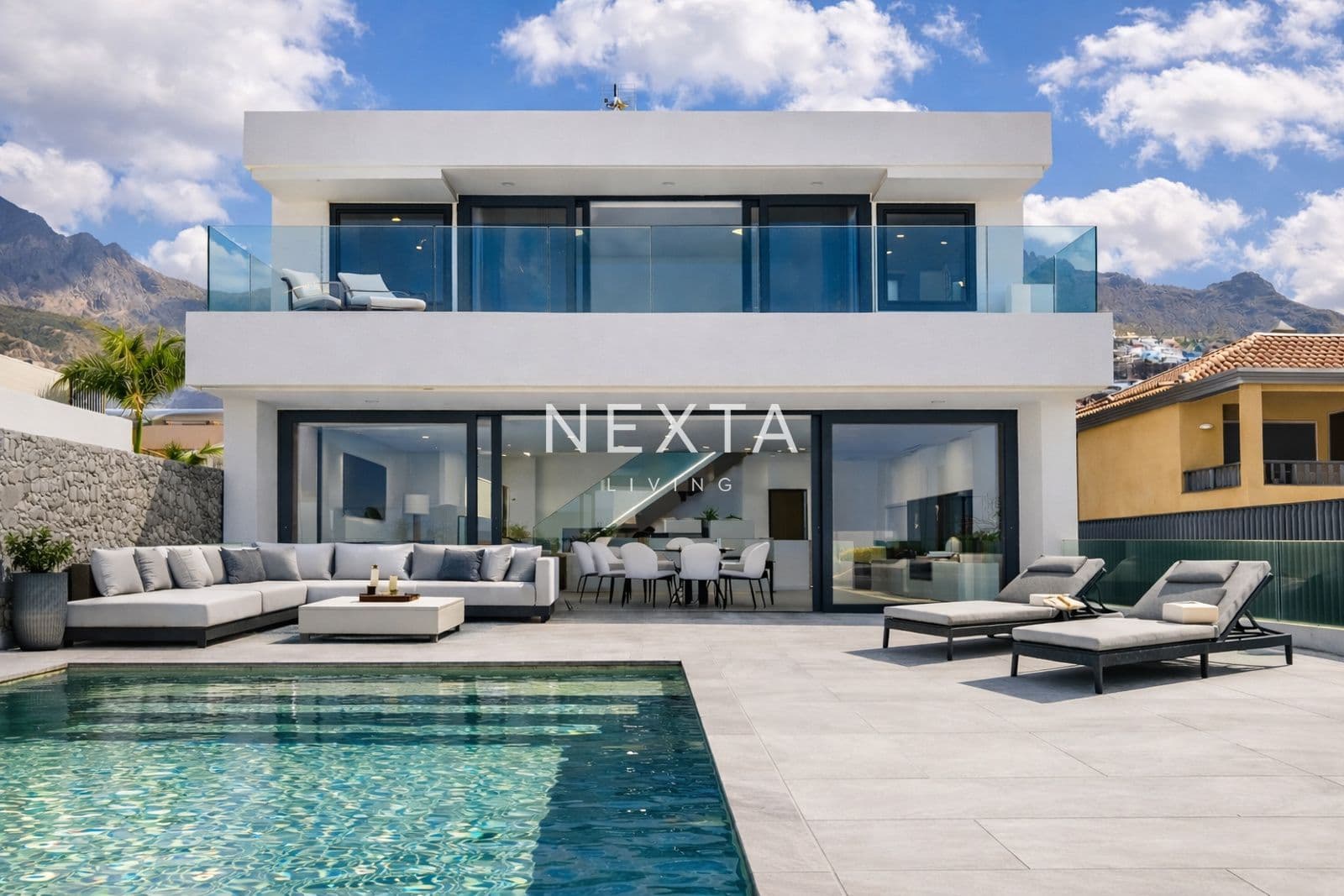 Moderne Luxusvilla mit beheiztem Pool und Panoramablick in El Madroñal – Costa Adeje